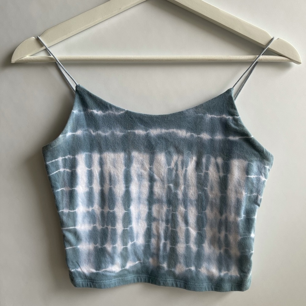 Blue tie dye cropped top